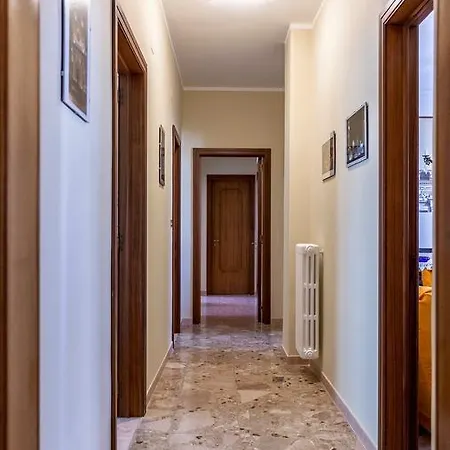 House Bed and breakfast 3*